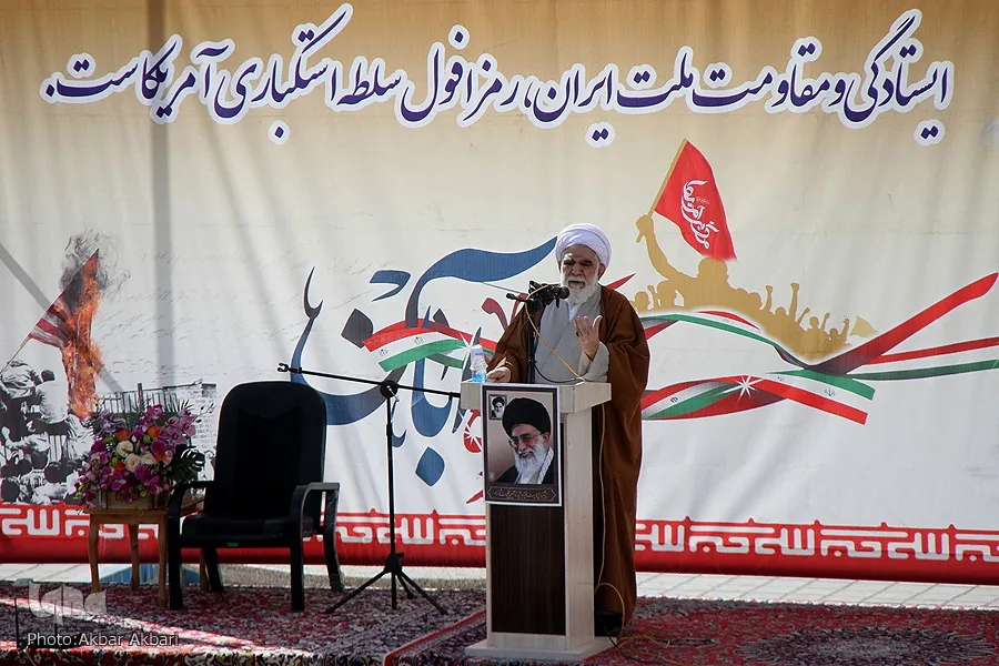 امام خمینی(ره) فرهنگ مبارزه با آمریکا را به تمام دنیا تسری دادند