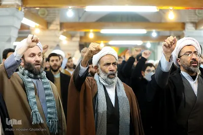 اجتماع طلاب و روحانیون قزوین در حمایت از مرجعیت و رهبر انقلاب