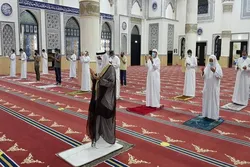 Buksan Muli ng Dubai ang 766 na mga Moske para sa mga Padarasal ng Biyernes