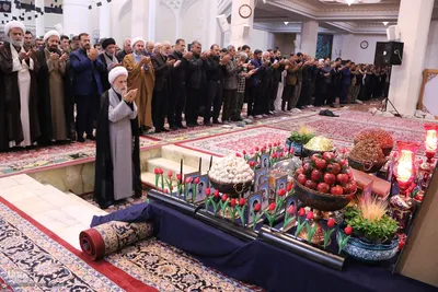 اقامه نماز عید سعید فطر در حرم شاهچراغ(ع)
