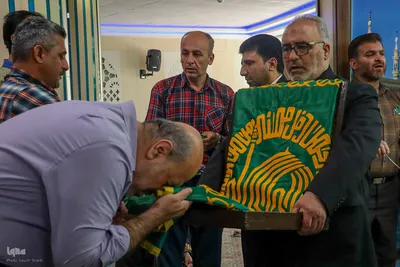 کاروان زیر سایه خورشید در شیراز