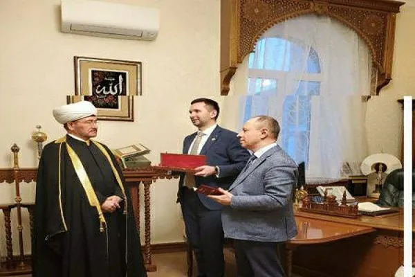 Муфтию Шейху Равилю Гайнутдину вручены регалии Общественной премии Союзного государства-2019
