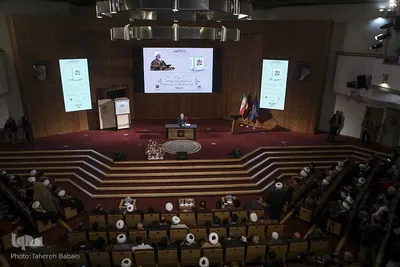 مراسم رونمایی از کتاب «سلونی قبل ان تفقدونی، تحریر نهج‌البلاغه»