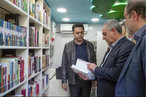 رونمایی از کتابخانه‌های سیار مدرن آذربایجان شرقی