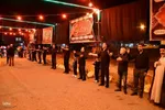 حضور امام جمعه ماکو در جمع عزاداران و اهدای چفیه به آنها‎