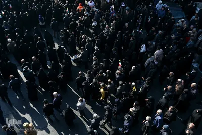 تشییع پیکرهای ۱۰۰ شهید گمنام از مقابل دانشگاه تهران