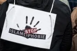 Islamophobie  : le ministre français de l’Intérieur s'en prend à un lanceur d’alerte