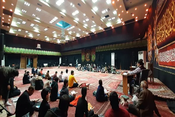 کرسی تلاوت قرآن در حسینیه هدایت برگزار شد + عکس