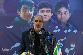 مراسم گلباران کلاس درس دانش‌آموز شهید محمدرضا کشاورز با حضور وزیر آموزش پرورش