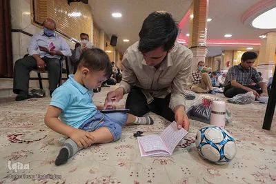 قرائت دعای عرفه در زنجان