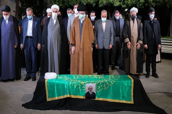سوابق خدمات آقای ری‌شهری در دوران انقلاب منشأ خیر برای نظام بود