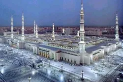 Prayers Suspended at Mecca, Medina Mosques