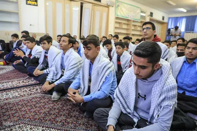 دیدار دانش‌آموزان بسیجی با نماینده ولی‎فقیه در خراسان جنوبی