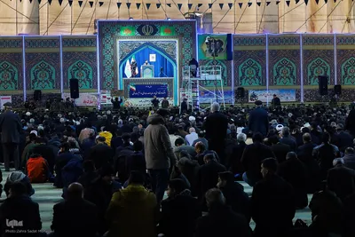 اقامه نماز عید فطر در مصلای اصفهان