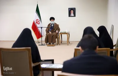 دیدار خانواده و اعضای ستاد بزرگداشت شهید حاج قاسم سلیمانی با رهبر انقلاب