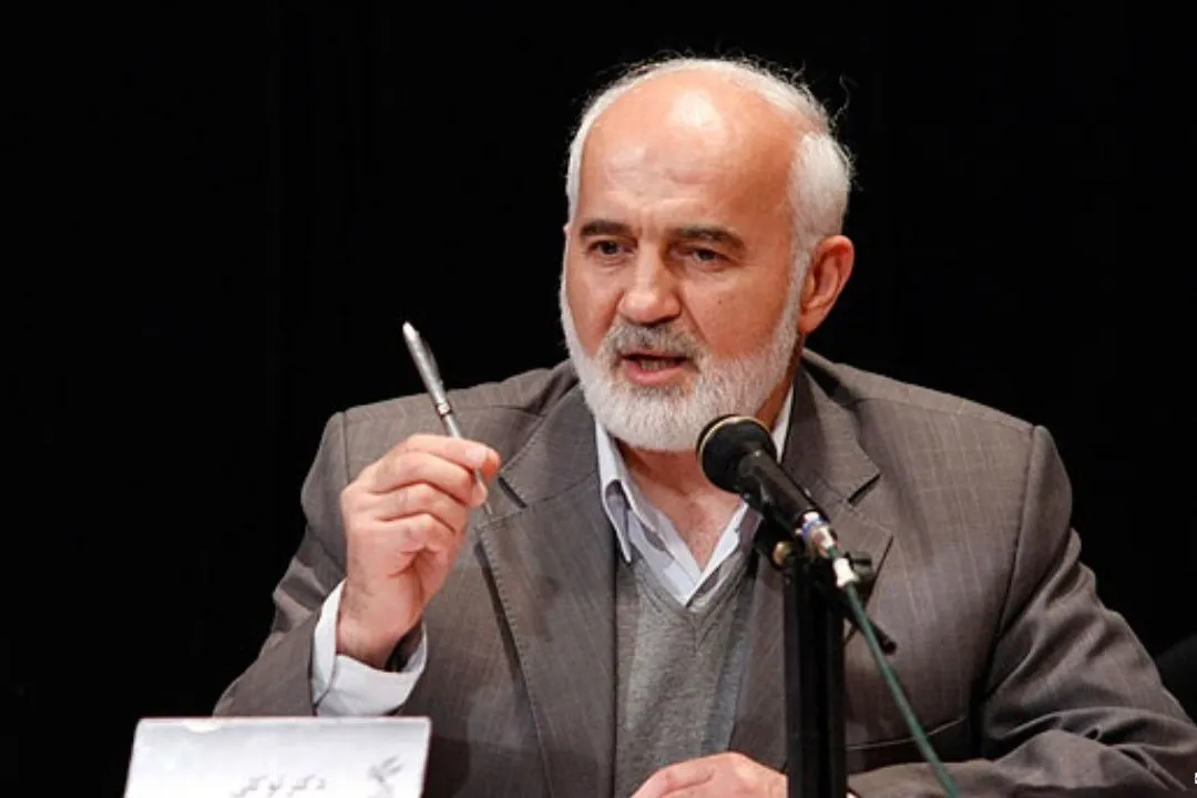 احمد توکلی صاحب‌‌امتیازی «الف» را واگذار کرد