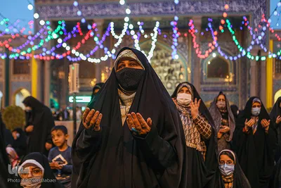 لحظه تحویل سال ۱۴۰۱ در حرم حضرت عبدالعظیم (ع)