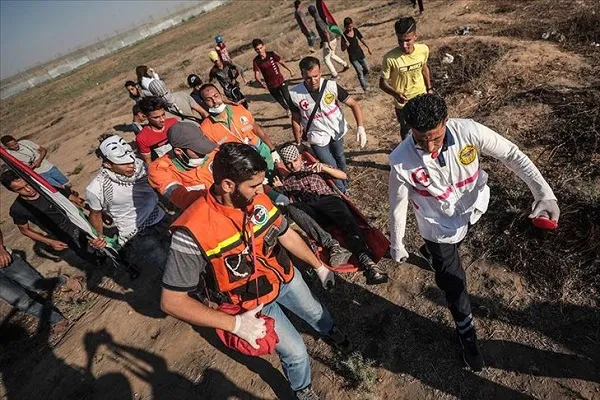 İsrail güçleri Gazze sınırında 40 Filistinliyi yaraladı