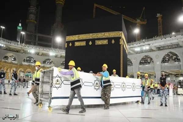 زیارت حجرالاسود در موسم عمره آزاد شد + عکس