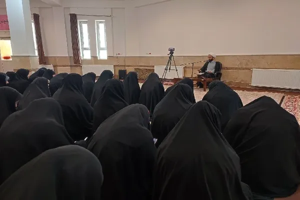 زوال فرهنگی جامعه از پیامد‌های ارتکاب گناه است