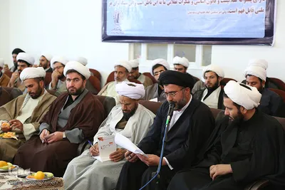 نشست مشترک روحانیون چهارمحال بختیاری با حضور نماینده ولی فقیه شهرکرد