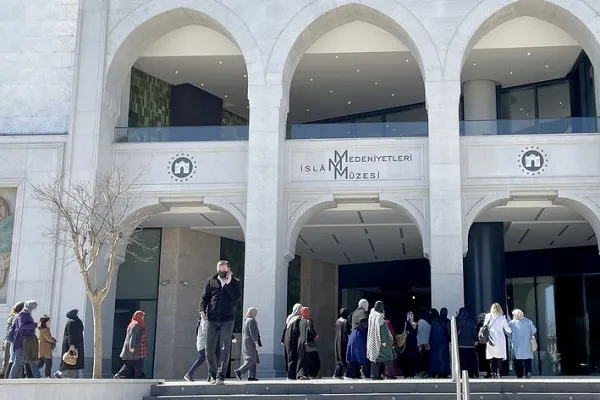 İslam Medeniyetleri Müzesi ziyaretçilerini ağırlamaya başladı