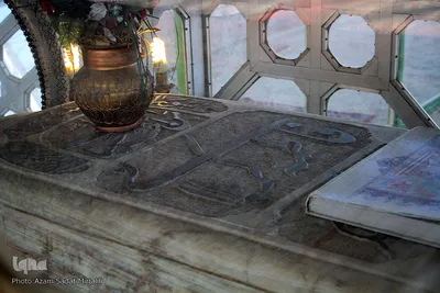 مقبره همسر استاد اشرف حداد(آهنگر)در جوی هر هر یزد‎