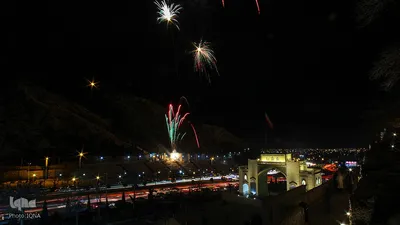 نورافشانی جشن پیروزی انقلاب اسلامی در شاهچراغ