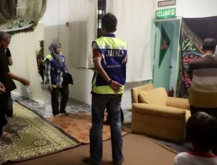 Malaziyada 35 şiəni Kümeyl duasında iştirak etdiyi üçün həbs etdilər + FOTO