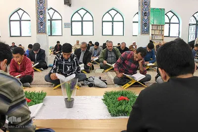محفل جزء خوانی قرآن کریم در امامزادگان باقریه بیرجند