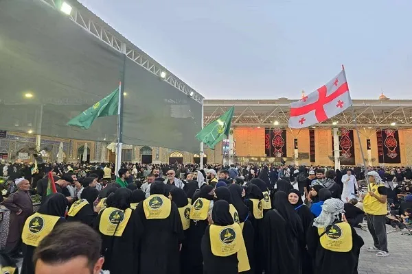 حضور پرشور شیعیان گرجستان در راهپیمایی عظیم اربعین + فیلم