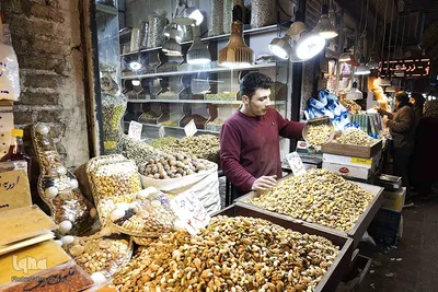حال و هوای بازار تبریز در آخرین ساعات شروع شب یلدا