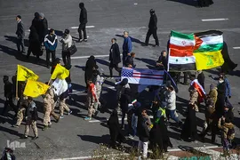 حماسه یوم الله ۲۲ بهمن از نمای برج آزادی