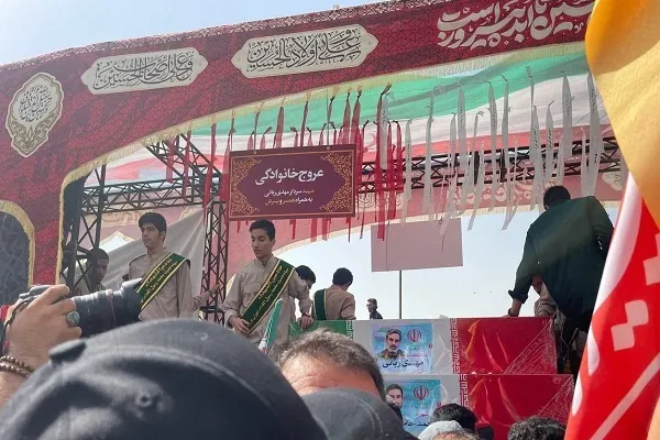 جلوه‌گری چهره هزاران پیروز جنگ در تهران