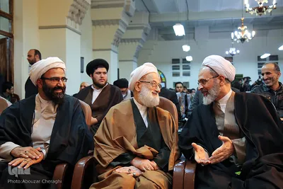 از راست آیت الله علیرضا اعرافی، مدیر حوزه‌های علمیه کشور، آیت الله محمد امامی کاشانی، خطيب نماز جمعه تهران و حجت الاسلام والمسلیمن رحیمی صادق، مدیر حوزه علمیه تهران در بزرگداشت روز وحدت حوزه و دانشگاه در مدرسه عالی شهید مطهری