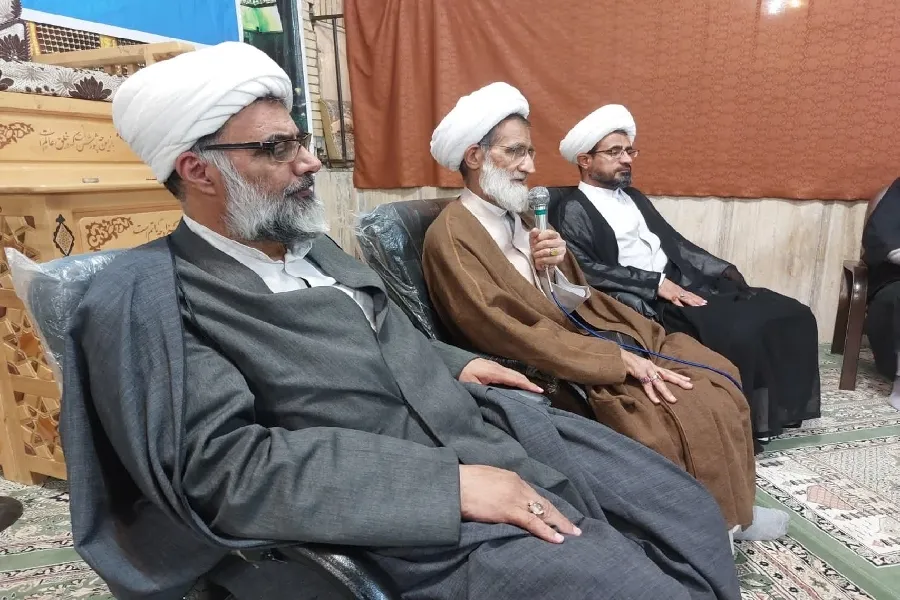 پیشنهاد مطالعه تفسیر نمونه برای کسب معرفت قرآنی + عکس