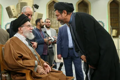 دیدار جمعی از شاعران و اهالی فرهنگ و ادب فارسی با ر هبر معظم انقلاب