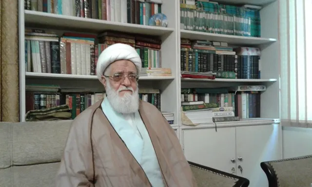 پدر حامد هاکان و کارگری در شیشه‌بری و کشاورزی