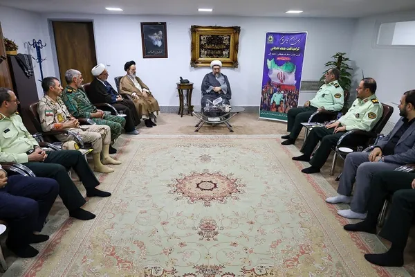 دیدار فرماندهان انتظامی آذربایجان شرقی با امام جمعه تبریز