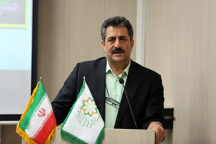 شبیه‌سازی ستون‌های مسجد وکیل در پارک مینیاتوری شیراز