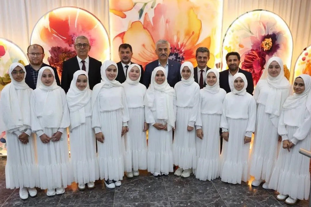 Düzce’de hafızlığını tamamlayan 40 öğreciye icazetleri verildi