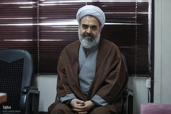 علت گرایش مردم به قرآن پیامبر(ص) + فیلم