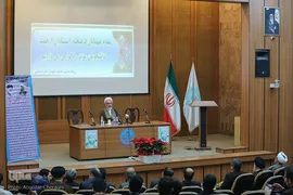 آیت‌الله علیرضا اعرافی، مدیر حوزه‌های علمیه کشور در همایش گرامیداشت وحدت حوزه و دانشگاه