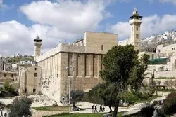 犹太复国主义武装分子袭击希伯伦的易卜拉欣清真寺