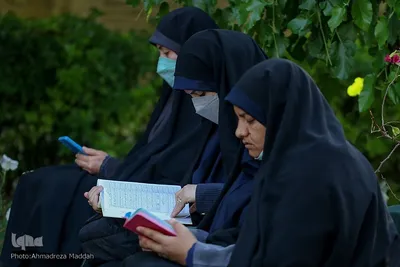 محفل انس با قرآن کریم در جوار آرامگاه حافظ شیرازی‎‎