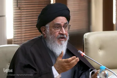 مراسم تجلیل از آیت الله محقق داماد