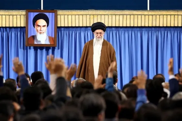El Líder Supremo recuerda la victoria de Irán en la Defensa Sagrada