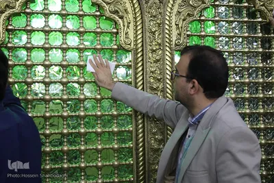 غبارروبی مضجع شریف حضرت معصومه(س) با حضور خبرنگاران