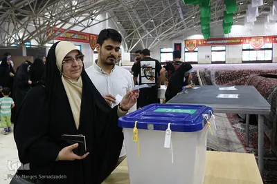حماسه حضور در گلستان شهدای اصفهان