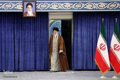 حضور رهبر معظم انقلاب در پای صندوق رأی
